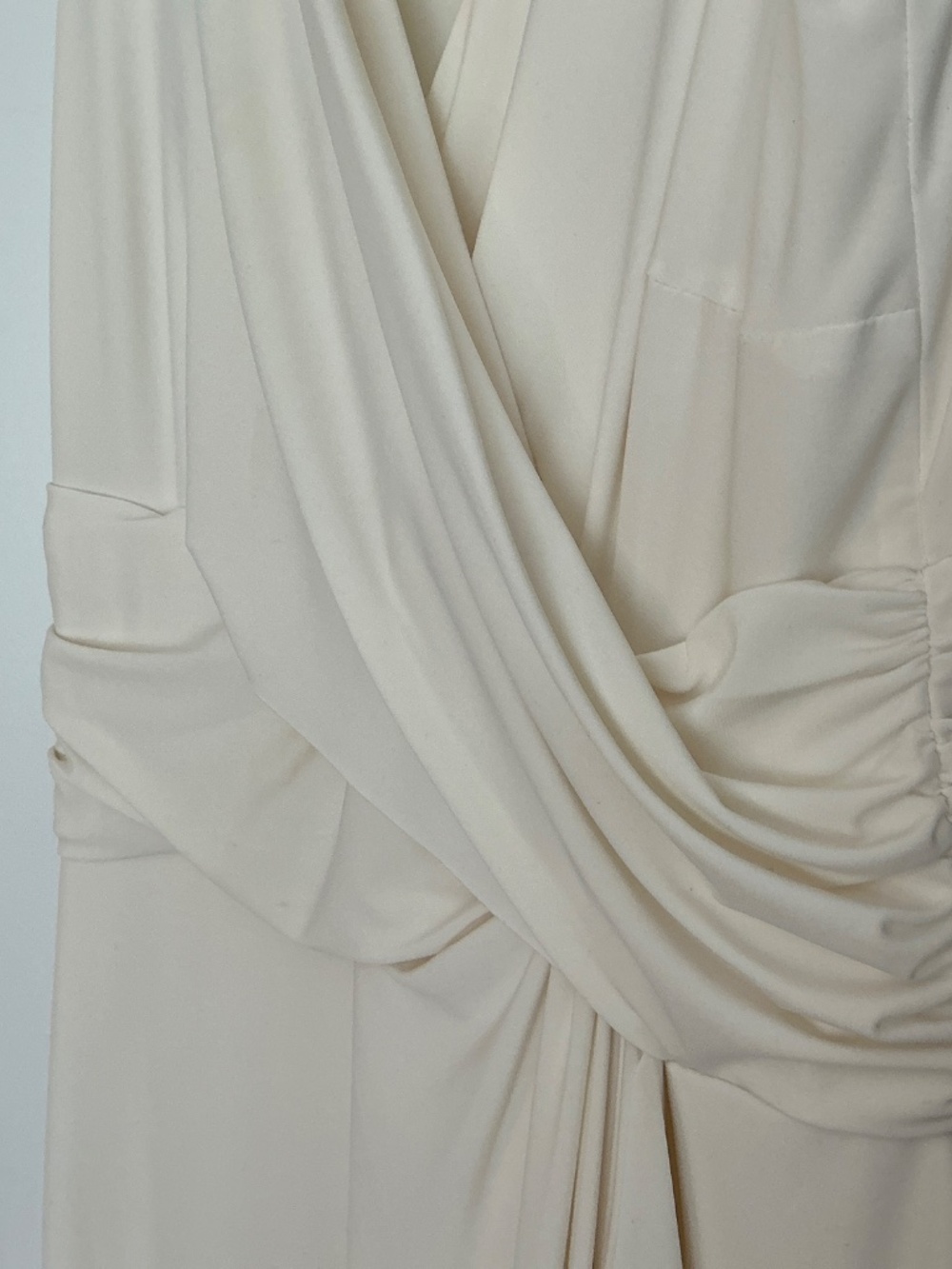 Long Formal dress/cream - Picture 5 of 5